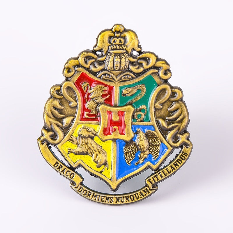 HARRY POTTER Hogwarts School Badge Pins Brooch Gryffindor Ravenclaw Slytherin Hufflepuff Cosplay Props