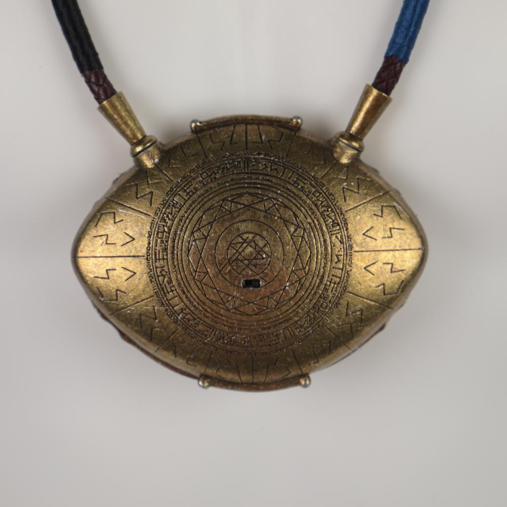 Doctor Strange LED Light Necklace Steve Eye of Agamotto Necklace Eyes Can Open Cosplay Props New - bfjcosplayer